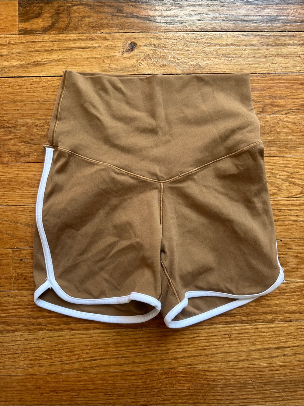 aerie High-Rise Tan Athletic Shorts with White Piping